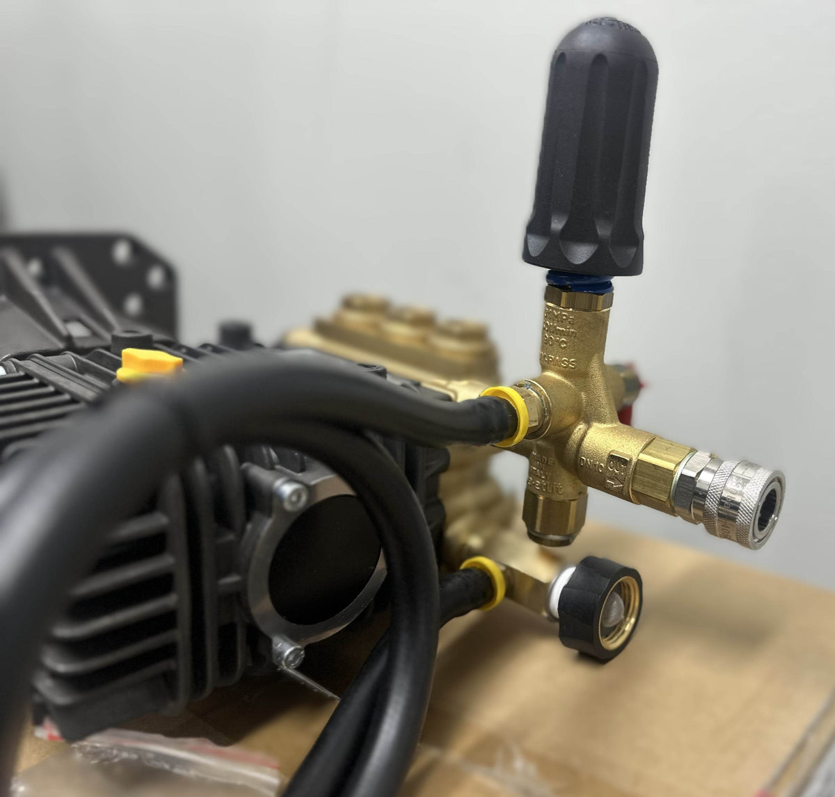 Complete Pressure Cleaner Comet Pump With External Unloader  4000psi 15.2 L/min - Parts bitz